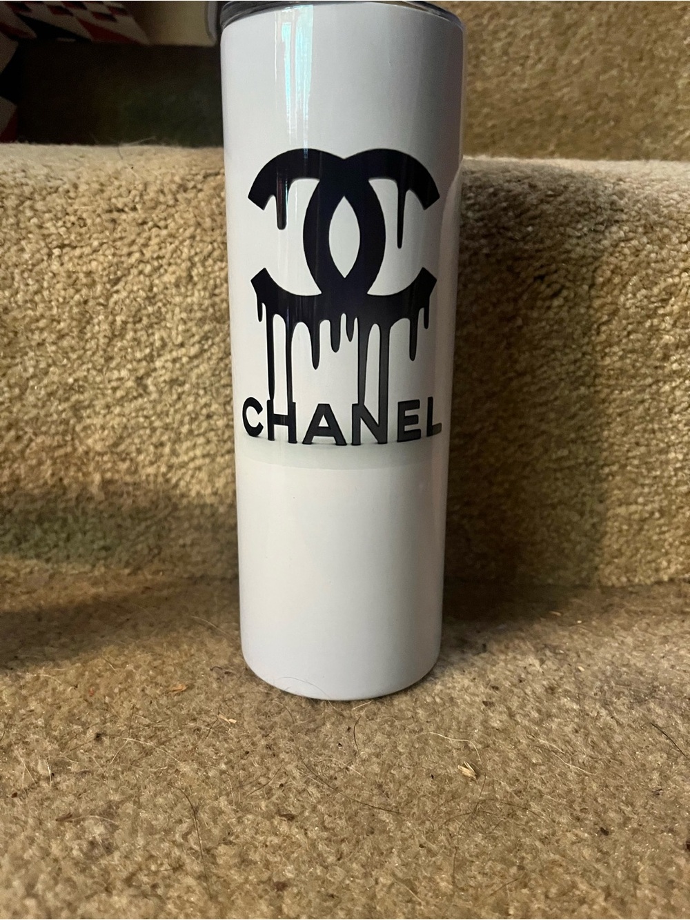 Fashion White Tumbler with Black Drip Logo